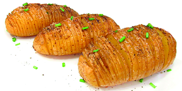 Patatas al horno con cebollino picado